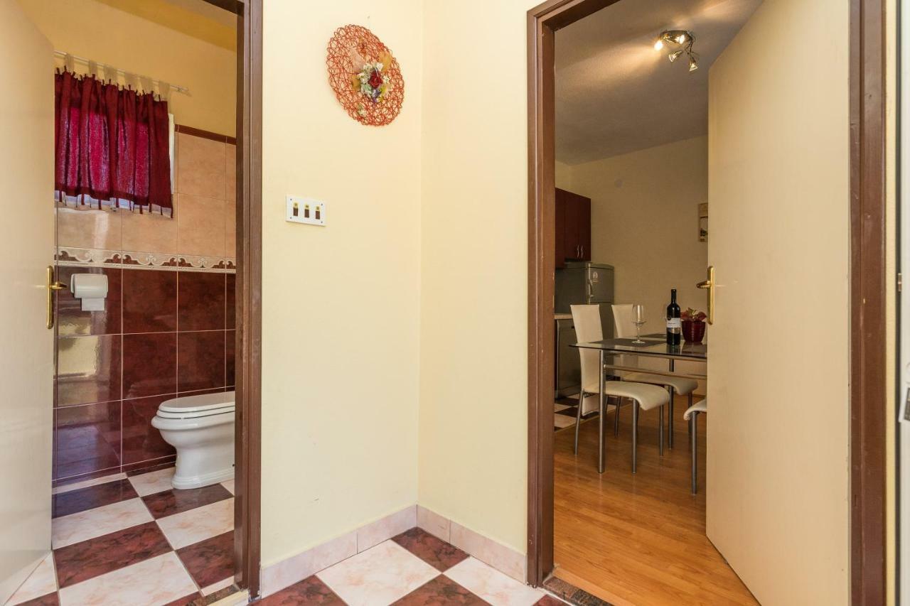 Apartman Mladenka Sukošan 外观 照片