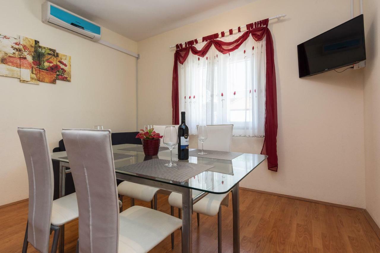 Apartman Mladenka Sukošan 外观 照片